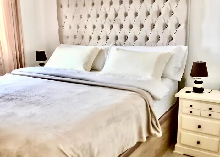 Puerto Paraiso * אסטפונה